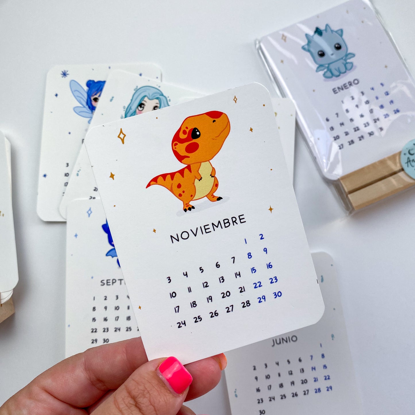 Calendario Mini con Ilustraciones Kawaii 2025