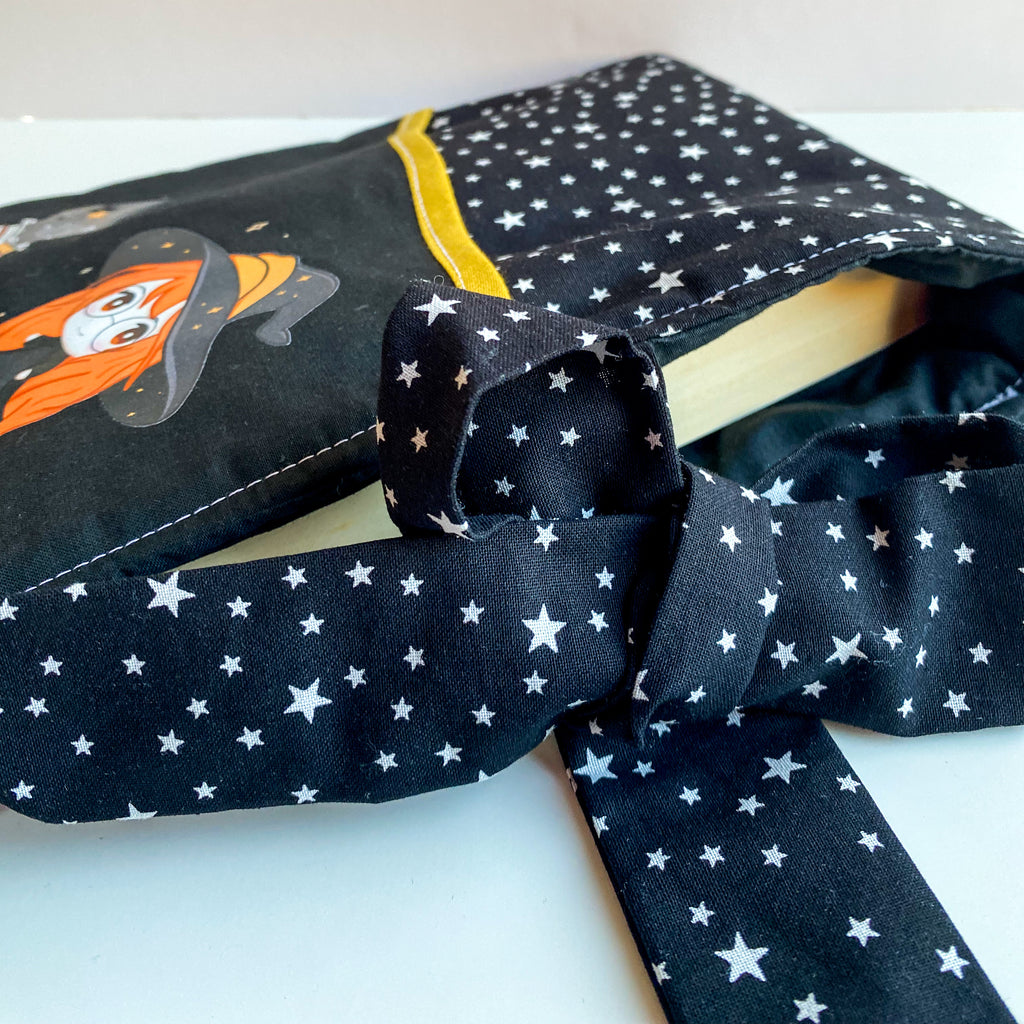 Padded Sleeve with Bow for Books, Kindle or iPad – Kawaii Magical Autumn Illustration