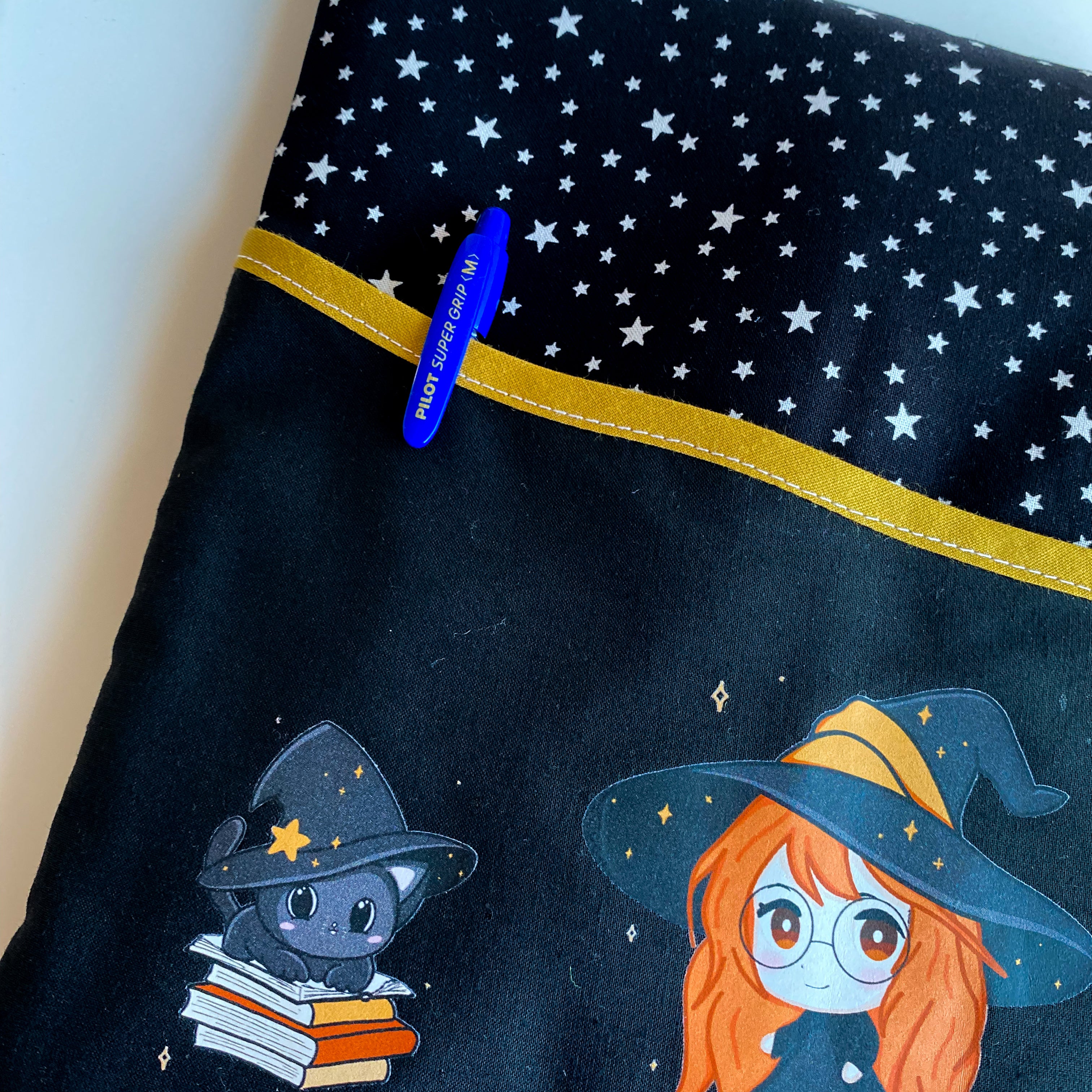 Funda acolchada con Lazo para libros, Kindle o iPad – Ilustración kawaii Mágico Otoño