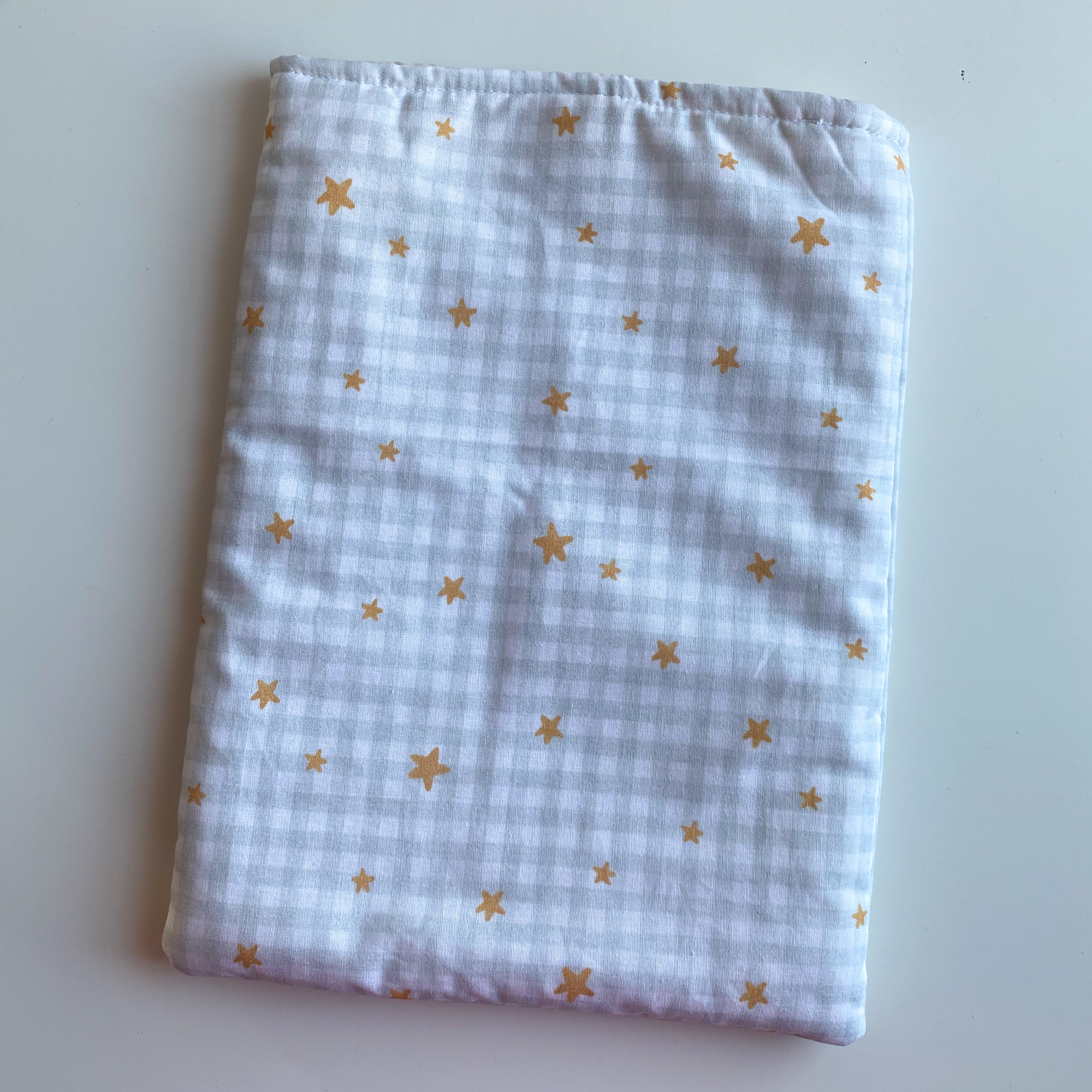 Funda acolchada con Botón para libros, Kindle o iPad – Ilustración kawaii Mágico Otoño
