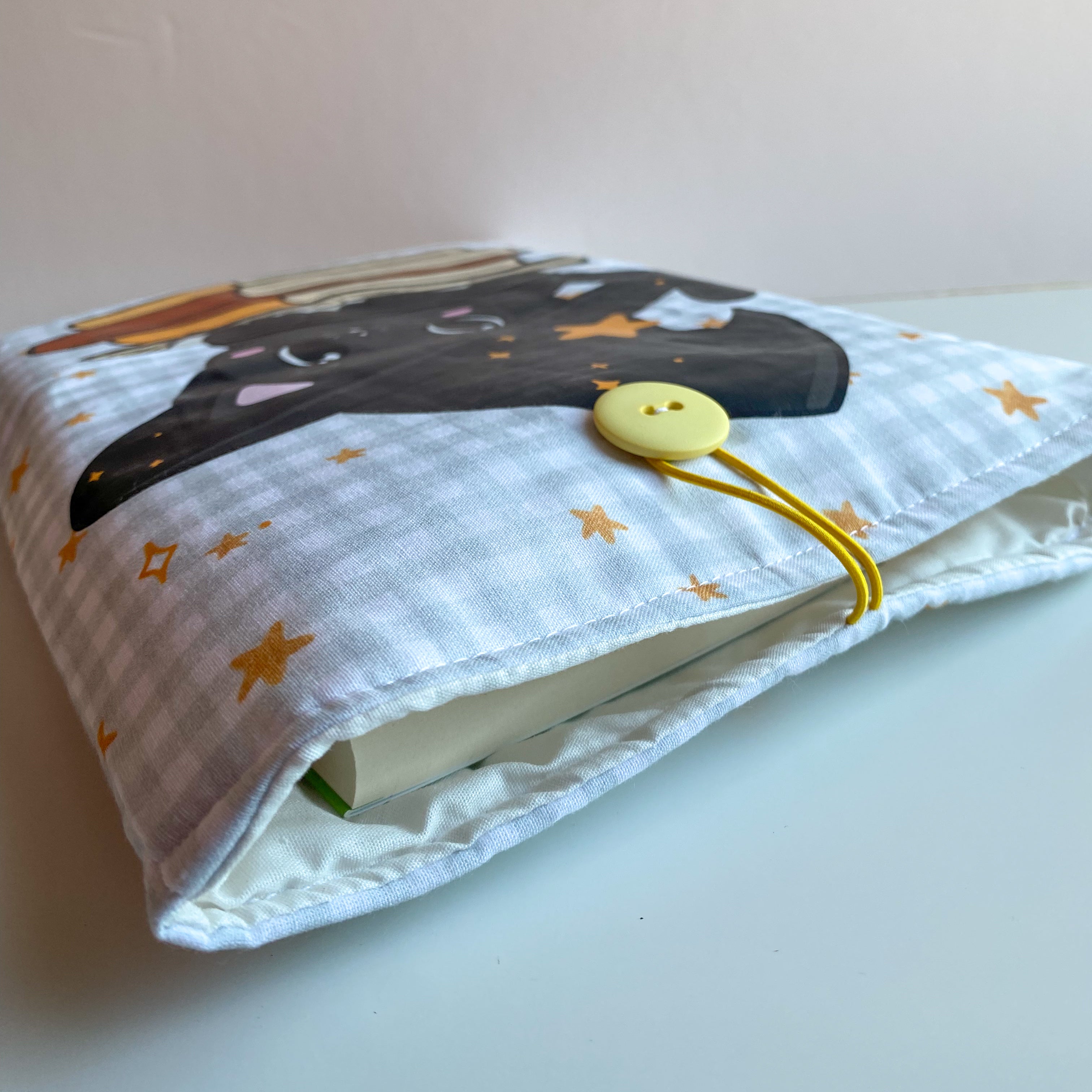 Funda acolchada con Botón para libros, Kindle o iPad – Ilustración kawaii Mágico Otoño