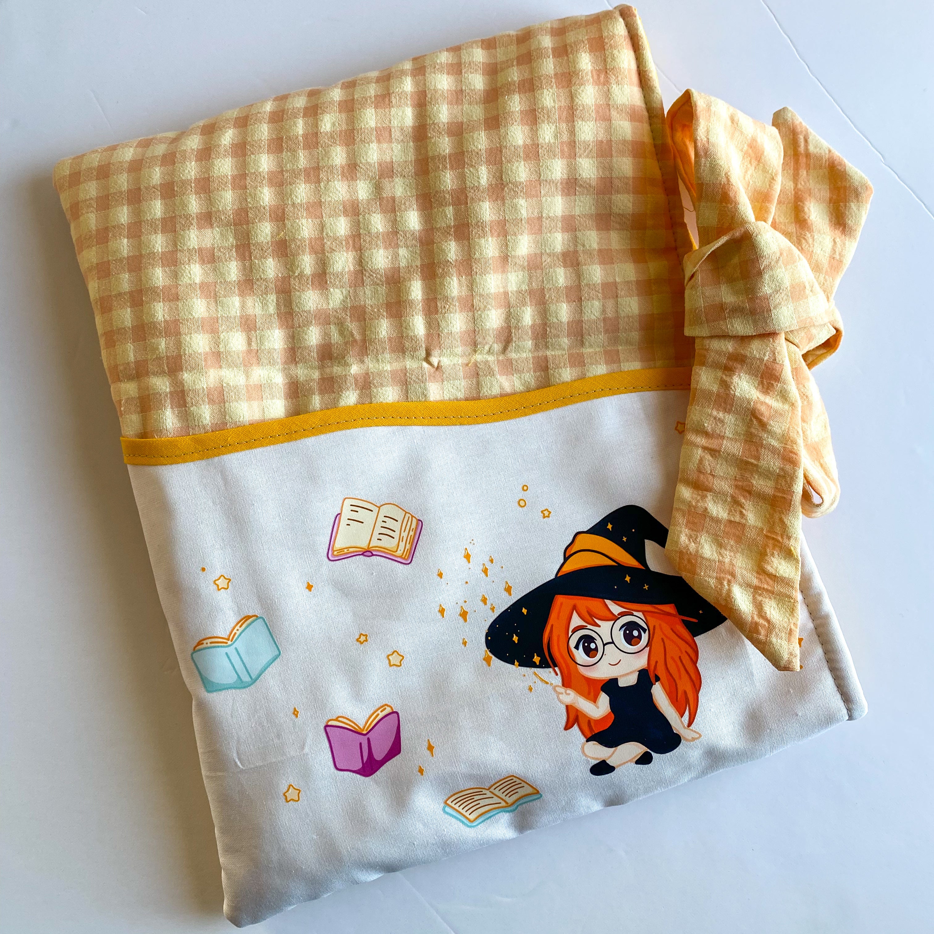 Funda acolchada con Lazo para libros, Kindle o iPad – Ilustración kawaii Páginas Encantadas