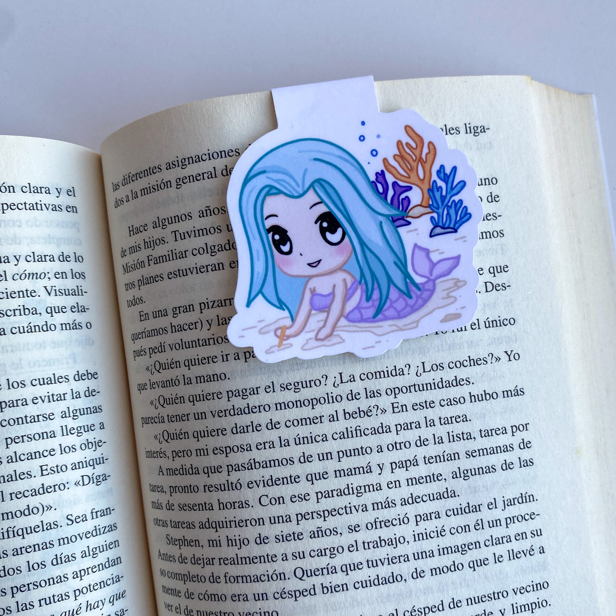Marcapáginas Magnético de la Sirena Izzy, Bajo el Mar