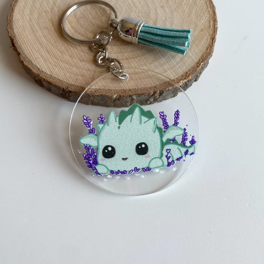 Llavero - Kai en Campo de Lavanda - Dragón Estilo Kawaii
